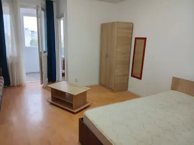 inchiriere garsoniera Sector 6 București pat matrimonial